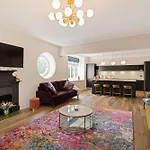 Mainsfield House - Luxury Group Feriehus *