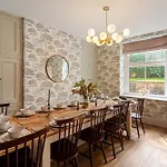 Mainsfield House - Luxury Group *