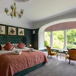Mainsfield House - Luxury Group