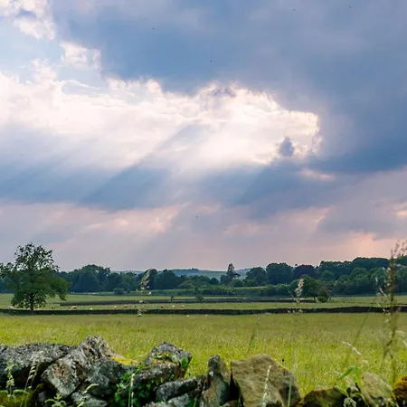 Tatil Evi Mainsfield House - Luxury Group Settle