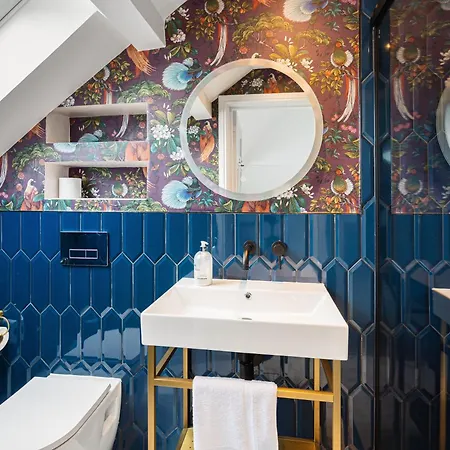 Mainsfield House - Luxury Group