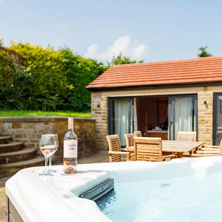 Mainsfield House - Luxury Group *