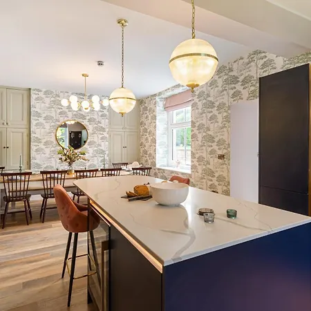 Mainsfield House - Luxury Group Settle