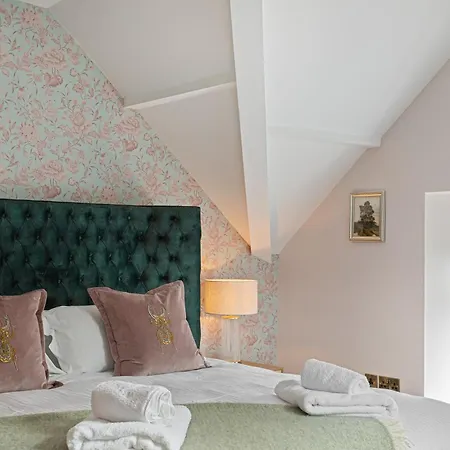 Mainsfield House - Luxury Group Holiday home *