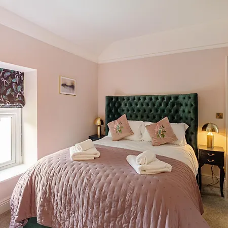 Holiday home Mainsfield House - Luxury Group *