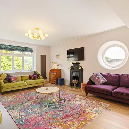 Holiday home Mainsfield House - Luxury Group